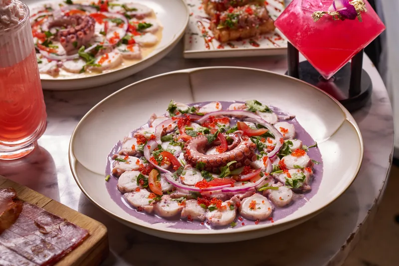 Octopus Tiradito de Maracuyá