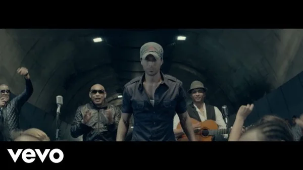 Bailando ft. Enrique Iglesias — 3 Billion Views