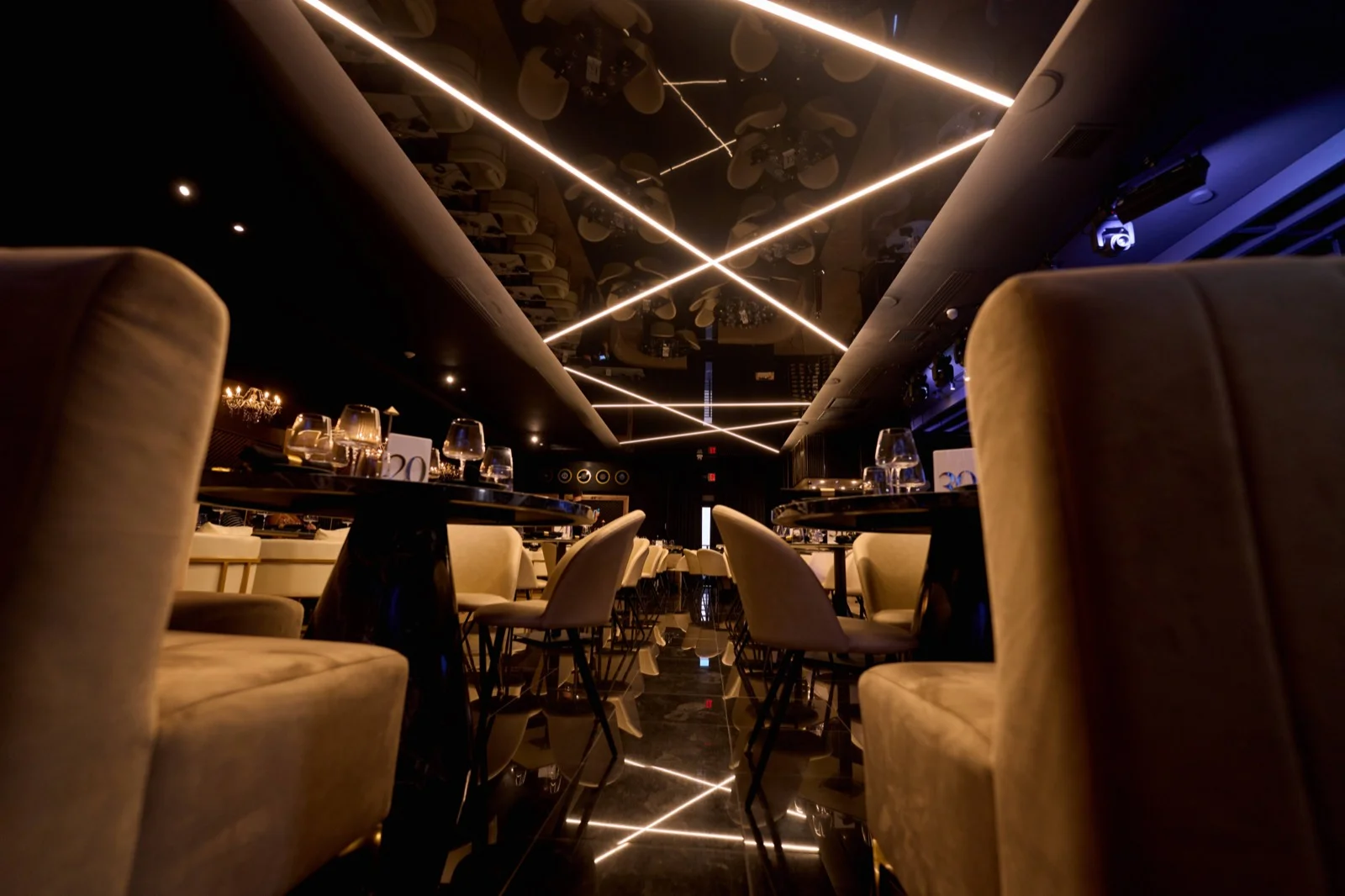 Lo D'Alex dining room
