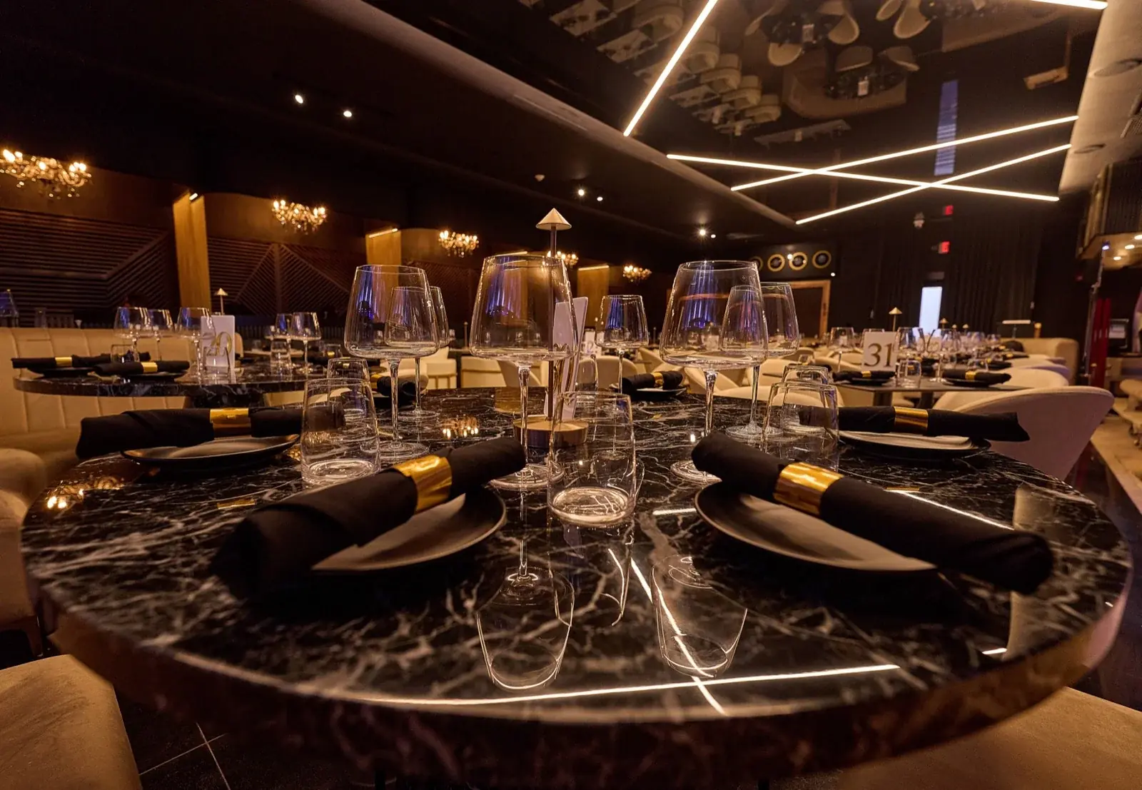 Lo D'Alex Miami restaurant interior — News and Stories, Calle 8
